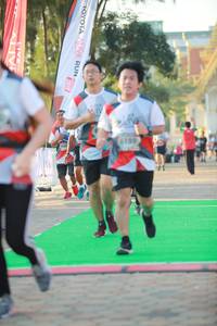 BIB: 6199
                            <button type="button" onclick="openModal(6453178)" class="btn btn-primary btn-sm float-right btn-popup" data-toggle="modal" data-target=".modal-high-quality">
                        <i class="fas fa-shopping-cart"></i> Add to Cart
                    </button>
                                            <button type="button" onclick="isThisMe(6453178, true)" class="btn btn-success btn-sm float-right btn-popup btn-isme hidden" data-toggle="tooltip" data-placement="bottom" title="นี่คือรูปของคุณใช่ไหม คลิกที่นี่เพื่อเอาเข้าอัลบั้ม">
                        <i class="fas fa-plus"></i> Add to album
                    </button>
                    <button type="button" onclick="isThisMe(6453178, false)" class="btn btn-warning btn-sm float-right btn-popup btn-isnotme hidden">
                        <i class="fas fa-ban"></i> Remove from album
                    </button>