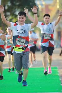 BIB: 6638, 7628
                            <button type="button" onclick="openModal(6453342)" class="btn btn-primary btn-sm float-right btn-popup" data-toggle="modal" data-target=".modal-high-quality">
                        <i class="fas fa-shopping-cart"></i> Add to Cart
                    </button>
                                            <button type="button" onclick="isThisMe(6453342, true)" class="btn btn-success btn-sm float-right btn-popup btn-isme hidden" data-toggle="tooltip" data-placement="bottom" title="นี่คือรูปของคุณใช่ไหม คลิกที่นี่เพื่อเอาเข้าอัลบั้ม">
                        <i class="fas fa-plus"></i> Add to album
                    </button>
                    <button type="button" onclick="isThisMe(6453342, false)" class="btn btn-warning btn-sm float-right btn-popup btn-isnotme hidden">
                        <i class="fas fa-ban"></i> Remove from album
                    </button>