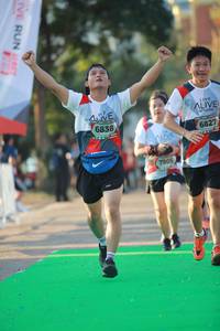 BIB: 6838, 6827, 7905
                            <button type="button" onclick="openModal(6452048)" class="btn btn-primary btn-sm float-right btn-popup" data-toggle="modal" data-target=".modal-high-quality">
                        <i class="fas fa-shopping-cart"></i> Add to Cart
                    </button>
                                            <button type="button" onclick="isThisMe(6452048, true)" class="btn btn-success btn-sm float-right btn-popup btn-isme hidden" data-toggle="tooltip" data-placement="bottom" title="นี่คือรูปของคุณใช่ไหม คลิกที่นี่เพื่อเอาเข้าอัลบั้ม">
                        <i class="fas fa-plus"></i> Add to album
                    </button>
                    <button type="button" onclick="isThisMe(6452048, false)" class="btn btn-warning btn-sm float-right btn-popup btn-isnotme hidden">
                        <i class="fas fa-ban"></i> Remove from album
                    </button>