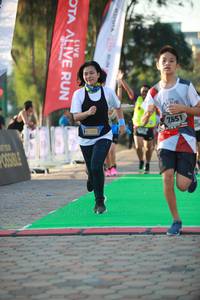 BIB: 7551
                            <button type="button" onclick="openModal(6452693)" class="btn btn-primary btn-sm float-right btn-popup" data-toggle="modal" data-target=".modal-high-quality">
                        <i class="fas fa-shopping-cart"></i> Add to Cart
                    </button>
                                            <button type="button" onclick="isThisMe(6452693, true)" class="btn btn-success btn-sm float-right btn-popup btn-isme hidden" data-toggle="tooltip" data-placement="bottom" title="นี่คือรูปของคุณใช่ไหม คลิกที่นี่เพื่อเอาเข้าอัลบั้ม">
                        <i class="fas fa-plus"></i> Add to album
                    </button>
                    <button type="button" onclick="isThisMe(6452693, false)" class="btn btn-warning btn-sm float-right btn-popup btn-isnotme hidden">
                        <i class="fas fa-ban"></i> Remove from album
                    </button>