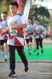 BIB: 6828
                            <button type="button" onclick="openModal(6453696)" class="btn btn-primary btn-sm float-right btn-popup" data-toggle="modal" data-target=".modal-high-quality">
                        <i class="fas fa-shopping-cart"></i> Add to Cart
                    </button>
                                            <button type="button" onclick="isThisMe(6453696, true)" class="btn btn-success btn-sm float-right btn-popup btn-isme hidden" data-toggle="tooltip" data-placement="bottom" title="นี่คือรูปของคุณใช่ไหม คลิกที่นี่เพื่อเอาเข้าอัลบั้ม">
                        <i class="fas fa-plus"></i> Add to album
                    </button>
                    <button type="button" onclick="isThisMe(6453696, false)" class="btn btn-warning btn-sm float-right btn-popup btn-isnotme hidden">
                        <i class="fas fa-ban"></i> Remove from album
                    </button>