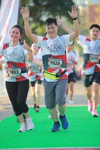 BIB: 6638, 7628, 7853
                            <button type="button" onclick="openModal(6453334)" class="btn btn-primary btn-sm float-right btn-popup" data-toggle="modal" data-target=".modal-high-quality">
                        <i class="fas fa-shopping-cart"></i> Add to Cart
                    </button>
                                            <button type="button" onclick="isThisMe(6453334, true)" class="btn btn-success btn-sm float-right btn-popup btn-isme hidden" data-toggle="tooltip" data-placement="bottom" title="นี่คือรูปของคุณใช่ไหม คลิกที่นี่เพื่อเอาเข้าอัลบั้ม">
                        <i class="fas fa-plus"></i> Add to album
                    </button>
                    <button type="button" onclick="isThisMe(6453334, false)" class="btn btn-warning btn-sm float-right btn-popup btn-isnotme hidden">
                        <i class="fas fa-ban"></i> Remove from album
                    </button>