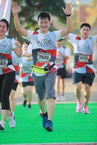 BIB: 7628, 643
                            <button type="button" onclick="openModal(6453339)" class="btn btn-primary btn-sm float-right btn-popup" data-toggle="modal" data-target=".modal-high-quality">
                        <i class="fas fa-shopping-cart"></i> Add to Cart
                    </button>
                                            <button type="button" onclick="isThisMe(6453339, true)" class="btn btn-success btn-sm float-right btn-popup btn-isme hidden" data-toggle="tooltip" data-placement="bottom" title="นี่คือรูปของคุณใช่ไหม คลิกที่นี่เพื่อเอาเข้าอัลบั้ม">
                        <i class="fas fa-plus"></i> Add to album
                    </button>
                    <button type="button" onclick="isThisMe(6453339, false)" class="btn btn-warning btn-sm float-right btn-popup btn-isnotme hidden">
                        <i class="fas fa-ban"></i> Remove from album
                    </button>