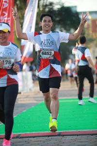 BIB: 6852, 478
                            <button type="button" onclick="openModal(6451856)" class="btn btn-primary btn-sm float-right btn-popup" data-toggle="modal" data-target=".modal-high-quality">
                        <i class="fas fa-shopping-cart"></i> Add to Cart
                    </button>
                                            <button type="button" onclick="isThisMe(6451856, true)" class="btn btn-success btn-sm float-right btn-popup btn-isme hidden" data-toggle="tooltip" data-placement="bottom" title="นี่คือรูปของคุณใช่ไหม คลิกที่นี่เพื่อเอาเข้าอัลบั้ม">
                        <i class="fas fa-plus"></i> Add to album
                    </button>
                    <button type="button" onclick="isThisMe(6451856, false)" class="btn btn-warning btn-sm float-right btn-popup btn-isnotme hidden">
                        <i class="fas fa-ban"></i> Remove from album
                    </button>