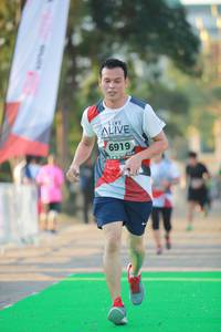 BIB: 6919
                            <button type="button" onclick="openModal(6451710)" class="btn btn-primary btn-sm float-right btn-popup" data-toggle="modal" data-target=".modal-high-quality">
                        <i class="fas fa-shopping-cart"></i> Add to Cart
                    </button>
                                            <button type="button" onclick="isThisMe(6451710, true)" class="btn btn-success btn-sm float-right btn-popup btn-isme hidden" data-toggle="tooltip" data-placement="bottom" title="นี่คือรูปของคุณใช่ไหม คลิกที่นี่เพื่อเอาเข้าอัลบั้ม">
                        <i class="fas fa-plus"></i> Add to album
                    </button>
                    <button type="button" onclick="isThisMe(6451710, false)" class="btn btn-warning btn-sm float-right btn-popup btn-isnotme hidden">
                        <i class="fas fa-ban"></i> Remove from album
                    </button>