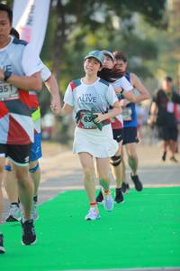 BIB: 851
                            <button type="button" onclick="openModal(6453404)" class="btn btn-primary btn-sm float-right btn-popup" data-toggle="modal" data-target=".modal-high-quality">
                        <i class="fas fa-shopping-cart"></i> Add to Cart
                    </button>
                                            <button type="button" onclick="isThisMe(6453404, true)" class="btn btn-success btn-sm float-right btn-popup btn-isme hidden" data-toggle="tooltip" data-placement="bottom" title="นี่คือรูปของคุณใช่ไหม คลิกที่นี่เพื่อเอาเข้าอัลบั้ม">
                        <i class="fas fa-plus"></i> Add to album
                    </button>
                    <button type="button" onclick="isThisMe(6453404, false)" class="btn btn-warning btn-sm float-right btn-popup btn-isnotme hidden">
                        <i class="fas fa-ban"></i> Remove from album
                    </button>