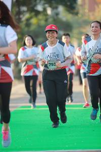 BIB: 793
                            <button type="button" onclick="openModal(6453668)" class="btn btn-primary btn-sm float-right btn-popup" data-toggle="modal" data-target=".modal-high-quality">
                        <i class="fas fa-shopping-cart"></i> Add to Cart
                    </button>
                                            <button type="button" onclick="isThisMe(6453668, true)" class="btn btn-success btn-sm float-right btn-popup btn-isme hidden" data-toggle="tooltip" data-placement="bottom" title="นี่คือรูปของคุณใช่ไหม คลิกที่นี่เพื่อเอาเข้าอัลบั้ม">
                        <i class="fas fa-plus"></i> Add to album
                    </button>
                    <button type="button" onclick="isThisMe(6453668, false)" class="btn btn-warning btn-sm float-right btn-popup btn-isnotme hidden">
                        <i class="fas fa-ban"></i> Remove from album
                    </button>