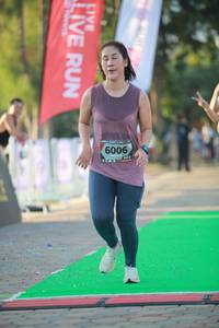 BIB: 6006
                            <button type="button" onclick="openModal(6452443)" class="btn btn-primary btn-sm float-right btn-popup" data-toggle="modal" data-target=".modal-high-quality">
                        <i class="fas fa-shopping-cart"></i> Add to Cart
                    </button>
                                            <button type="button" onclick="isThisMe(6452443, true)" class="btn btn-success btn-sm float-right btn-popup btn-isme hidden" data-toggle="tooltip" data-placement="bottom" title="นี่คือรูปของคุณใช่ไหม คลิกที่นี่เพื่อเอาเข้าอัลบั้ม">
                        <i class="fas fa-plus"></i> Add to album
                    </button>
                    <button type="button" onclick="isThisMe(6452443, false)" class="btn btn-warning btn-sm float-right btn-popup btn-isnotme hidden">
                        <i class="fas fa-ban"></i> Remove from album
                    </button>