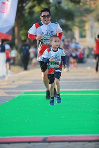 BIB: 777, 7998
                            <button type="button" onclick="openModal(6452432)" class="btn btn-primary btn-sm float-right btn-popup" data-toggle="modal" data-target=".modal-high-quality">
                        <i class="fas fa-shopping-cart"></i> Add to Cart
                    </button>
                                            <button type="button" onclick="isThisMe(6452432, true)" class="btn btn-success btn-sm float-right btn-popup btn-isme hidden" data-toggle="tooltip" data-placement="bottom" title="นี่คือรูปของคุณใช่ไหม คลิกที่นี่เพื่อเอาเข้าอัลบั้ม">
                        <i class="fas fa-plus"></i> Add to album
                    </button>
                    <button type="button" onclick="isThisMe(6452432, false)" class="btn btn-warning btn-sm float-right btn-popup btn-isnotme hidden">
                        <i class="fas fa-ban"></i> Remove from album
                    </button>