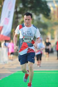 BIB: 6919
                            <button type="button" onclick="openModal(6451715)" class="btn btn-primary btn-sm float-right btn-popup" data-toggle="modal" data-target=".modal-high-quality">
                        <i class="fas fa-shopping-cart"></i> Add to Cart
                    </button>
                                            <button type="button" onclick="isThisMe(6451715, true)" class="btn btn-success btn-sm float-right btn-popup btn-isme hidden" data-toggle="tooltip" data-placement="bottom" title="นี่คือรูปของคุณใช่ไหม คลิกที่นี่เพื่อเอาเข้าอัลบั้ม">
                        <i class="fas fa-plus"></i> Add to album
                    </button>
                    <button type="button" onclick="isThisMe(6451715, false)" class="btn btn-warning btn-sm float-right btn-popup btn-isnotme hidden">
                        <i class="fas fa-ban"></i> Remove from album
                    </button>