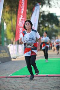 BIB: 6398
                            <button type="button" onclick="openModal(6451550)" class="btn btn-primary btn-sm float-right btn-popup" data-toggle="modal" data-target=".modal-high-quality">
                        <i class="fas fa-shopping-cart"></i> Add to Cart
                    </button>
                                            <button type="button" onclick="isThisMe(6451550, true)" class="btn btn-success btn-sm float-right btn-popup btn-isme hidden" data-toggle="tooltip" data-placement="bottom" title="นี่คือรูปของคุณใช่ไหม คลิกที่นี่เพื่อเอาเข้าอัลบั้ม">
                        <i class="fas fa-plus"></i> Add to album
                    </button>
                    <button type="button" onclick="isThisMe(6451550, false)" class="btn btn-warning btn-sm float-right btn-popup btn-isnotme hidden">
                        <i class="fas fa-ban"></i> Remove from album
                    </button>