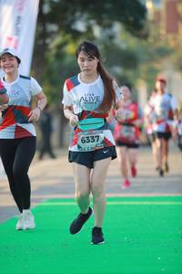 BIB: 6337
                            <button type="button" onclick="openModal(6452379)" class="btn btn-primary btn-sm float-right btn-popup" data-toggle="modal" data-target=".modal-high-quality">
                        <i class="fas fa-shopping-cart"></i> Add to Cart
                    </button>
                                            <button type="button" onclick="isThisMe(6452379, true)" class="btn btn-success btn-sm float-right btn-popup btn-isme hidden" data-toggle="tooltip" data-placement="bottom" title="นี่คือรูปของคุณใช่ไหม คลิกที่นี่เพื่อเอาเข้าอัลบั้ม">
                        <i class="fas fa-plus"></i> Add to album
                    </button>
                    <button type="button" onclick="isThisMe(6452379, false)" class="btn btn-warning btn-sm float-right btn-popup btn-isnotme hidden">
                        <i class="fas fa-ban"></i> Remove from album
                    </button>