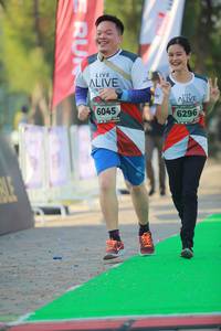 BIB: 6045, 6296
                            <button type="button" onclick="openModal(6453556)" class="btn btn-primary btn-sm float-right btn-popup" data-toggle="modal" data-target=".modal-high-quality">
                        <i class="fas fa-shopping-cart"></i> Add to Cart
                    </button>
                                            <button type="button" onclick="isThisMe(6453556, true)" class="btn btn-success btn-sm float-right btn-popup btn-isme hidden" data-toggle="tooltip" data-placement="bottom" title="นี่คือรูปของคุณใช่ไหม คลิกที่นี่เพื่อเอาเข้าอัลบั้ม">
                        <i class="fas fa-plus"></i> Add to album
                    </button>
                    <button type="button" onclick="isThisMe(6453556, false)" class="btn btn-warning btn-sm float-right btn-popup btn-isnotme hidden">
                        <i class="fas fa-ban"></i> Remove from album
                    </button>