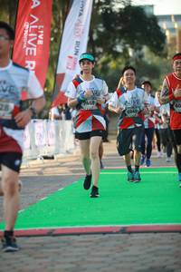 BIB: 7468, 6940
                            <button type="button" onclick="openModal(6452767)" class="btn btn-primary btn-sm float-right btn-popup" data-toggle="modal" data-target=".modal-high-quality">
                        <i class="fas fa-shopping-cart"></i> Add to Cart
                    </button>
                                            <button type="button" onclick="isThisMe(6452767, true)" class="btn btn-success btn-sm float-right btn-popup btn-isme hidden" data-toggle="tooltip" data-placement="bottom" title="นี่คือรูปของคุณใช่ไหม คลิกที่นี่เพื่อเอาเข้าอัลบั้ม">
                        <i class="fas fa-plus"></i> Add to album
                    </button>
                    <button type="button" onclick="isThisMe(6452767, false)" class="btn btn-warning btn-sm float-right btn-popup btn-isnotme hidden">
                        <i class="fas fa-ban"></i> Remove from album
                    </button>