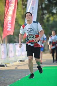 BIB: 6941
                            <button type="button" onclick="openModal(6453549)" class="btn btn-primary btn-sm float-right btn-popup" data-toggle="modal" data-target=".modal-high-quality">
                        <i class="fas fa-shopping-cart"></i> Add to Cart
                    </button>
                                            <button type="button" onclick="isThisMe(6453549, true)" class="btn btn-success btn-sm float-right btn-popup btn-isme hidden" data-toggle="tooltip" data-placement="bottom" title="นี่คือรูปของคุณใช่ไหม คลิกที่นี่เพื่อเอาเข้าอัลบั้ม">
                        <i class="fas fa-plus"></i> Add to album
                    </button>
                    <button type="button" onclick="isThisMe(6453549, false)" class="btn btn-warning btn-sm float-right btn-popup btn-isnotme hidden">
                        <i class="fas fa-ban"></i> Remove from album
                    </button>