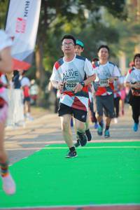 BIB: 7028
                            <button type="button" onclick="openModal(6452756)" class="btn btn-primary btn-sm float-right btn-popup" data-toggle="modal" data-target=".modal-high-quality">
                        <i class="fas fa-shopping-cart"></i> Add to Cart
                    </button>
                                            <button type="button" onclick="isThisMe(6452756, true)" class="btn btn-success btn-sm float-right btn-popup btn-isme hidden" data-toggle="tooltip" data-placement="bottom" title="นี่คือรูปของคุณใช่ไหม คลิกที่นี่เพื่อเอาเข้าอัลบั้ม">
                        <i class="fas fa-plus"></i> Add to album
                    </button>
                    <button type="button" onclick="isThisMe(6452756, false)" class="btn btn-warning btn-sm float-right btn-popup btn-isnotme hidden">
                        <i class="fas fa-ban"></i> Remove from album
                    </button>