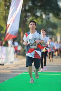 BIB: 6854
                            <button type="button" onclick="openModal(6452961)" class="btn btn-primary btn-sm float-right btn-popup" data-toggle="modal" data-target=".modal-high-quality">
                        <i class="fas fa-shopping-cart"></i> Add to Cart
                    </button>
                                            <button type="button" onclick="isThisMe(6452961, true)" class="btn btn-success btn-sm float-right btn-popup btn-isme hidden" data-toggle="tooltip" data-placement="bottom" title="นี่คือรูปของคุณใช่ไหม คลิกที่นี่เพื่อเอาเข้าอัลบั้ม">
                        <i class="fas fa-plus"></i> Add to album
                    </button>
                    <button type="button" onclick="isThisMe(6452961, false)" class="btn btn-warning btn-sm float-right btn-popup btn-isnotme hidden">
                        <i class="fas fa-ban"></i> Remove from album
                    </button>