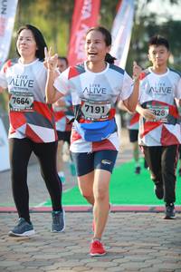 BIB: 7664, 7191, 328
                            <button type="button" onclick="openModal(6453692)" class="btn btn-primary btn-sm float-right btn-popup" data-toggle="modal" data-target=".modal-high-quality">
                        <i class="fas fa-shopping-cart"></i> Add to Cart
                    </button>
                                            <button type="button" onclick="isThisMe(6453692, true)" class="btn btn-success btn-sm float-right btn-popup btn-isme hidden" data-toggle="tooltip" data-placement="bottom" title="นี่คือรูปของคุณใช่ไหม คลิกที่นี่เพื่อเอาเข้าอัลบั้ม">
                        <i class="fas fa-plus"></i> Add to album
                    </button>
                    <button type="button" onclick="isThisMe(6453692, false)" class="btn btn-warning btn-sm float-right btn-popup btn-isnotme hidden">
                        <i class="fas fa-ban"></i> Remove from album
                    </button>