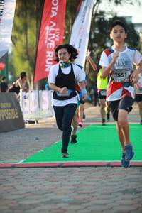 BIB: 7551
                            <button type="button" onclick="openModal(6452692)" class="btn btn-primary btn-sm float-right btn-popup" data-toggle="modal" data-target=".modal-high-quality">
                        <i class="fas fa-shopping-cart"></i> Add to Cart
                    </button>
                                            <button type="button" onclick="isThisMe(6452692, true)" class="btn btn-success btn-sm float-right btn-popup btn-isme hidden" data-toggle="tooltip" data-placement="bottom" title="นี่คือรูปของคุณใช่ไหม คลิกที่นี่เพื่อเอาเข้าอัลบั้ม">
                        <i class="fas fa-plus"></i> Add to album
                    </button>
                    <button type="button" onclick="isThisMe(6452692, false)" class="btn btn-warning btn-sm float-right btn-popup btn-isnotme hidden">
                        <i class="fas fa-ban"></i> Remove from album
                    </button>