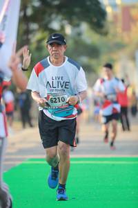 BIB: 6210
                            <button type="button" onclick="openModal(6452858)" class="btn btn-primary btn-sm float-right btn-popup" data-toggle="modal" data-target=".modal-high-quality">
                        <i class="fas fa-shopping-cart"></i> Add to Cart
                    </button>
                                            <button type="button" onclick="isThisMe(6452858, true)" class="btn btn-success btn-sm float-right btn-popup btn-isme hidden" data-toggle="tooltip" data-placement="bottom" title="นี่คือรูปของคุณใช่ไหม คลิกที่นี่เพื่อเอาเข้าอัลบั้ม">
                        <i class="fas fa-plus"></i> Add to album
                    </button>
                    <button type="button" onclick="isThisMe(6452858, false)" class="btn btn-warning btn-sm float-right btn-popup btn-isnotme hidden">
                        <i class="fas fa-ban"></i> Remove from album
                    </button>