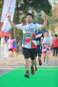 BIB: 6980
                            <button type="button" onclick="openModal(6451634)" class="btn btn-primary btn-sm float-right btn-popup" data-toggle="modal" data-target=".modal-high-quality">
                        <i class="fas fa-shopping-cart"></i> Add to Cart
                    </button>
                                            <button type="button" onclick="isThisMe(6451634, true)" class="btn btn-success btn-sm float-right btn-popup btn-isme hidden" data-toggle="tooltip" data-placement="bottom" title="นี่คือรูปของคุณใช่ไหม คลิกที่นี่เพื่อเอาเข้าอัลบั้ม">
                        <i class="fas fa-plus"></i> Add to album
                    </button>
                    <button type="button" onclick="isThisMe(6451634, false)" class="btn btn-warning btn-sm float-right btn-popup btn-isnotme hidden">
                        <i class="fas fa-ban"></i> Remove from album
                    </button>