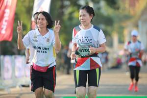 BIB: 6709
                            <button type="button" onclick="openModal(6453033)" class="btn btn-primary btn-sm float-right btn-popup" data-toggle="modal" data-target=".modal-high-quality">
                        <i class="fas fa-shopping-cart"></i> Add to Cart
                    </button>
                                            <button type="button" onclick="isThisMe(6453033, true)" class="btn btn-success btn-sm float-right btn-popup btn-isme hidden" data-toggle="tooltip" data-placement="bottom" title="นี่คือรูปของคุณใช่ไหม คลิกที่นี่เพื่อเอาเข้าอัลบั้ม">
                        <i class="fas fa-plus"></i> Add to album
                    </button>
                    <button type="button" onclick="isThisMe(6453033, false)" class="btn btn-warning btn-sm float-right btn-popup btn-isnotme hidden">
                        <i class="fas fa-ban"></i> Remove from album
                    </button>