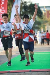 BIB: 7670, 7979, 7697
                            <button type="button" onclick="openModal(6452270)" class="btn btn-primary btn-sm float-right btn-popup" data-toggle="modal" data-target=".modal-high-quality">
                        <i class="fas fa-shopping-cart"></i> Add to Cart
                    </button>
                                            <button type="button" onclick="isThisMe(6452270, true)" class="btn btn-success btn-sm float-right btn-popup btn-isme hidden" data-toggle="tooltip" data-placement="bottom" title="นี่คือรูปของคุณใช่ไหม คลิกที่นี่เพื่อเอาเข้าอัลบั้ม">
                        <i class="fas fa-plus"></i> Add to album
                    </button>
                    <button type="button" onclick="isThisMe(6452270, false)" class="btn btn-warning btn-sm float-right btn-popup btn-isnotme hidden">
                        <i class="fas fa-ban"></i> Remove from album
                    </button>