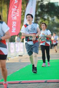 BIB: 7370
                            <button type="button" onclick="openModal(6451597)" class="btn btn-primary btn-sm float-right btn-popup" data-toggle="modal" data-target=".modal-high-quality">
                        <i class="fas fa-shopping-cart"></i> Add to Cart
                    </button>
                                            <button type="button" onclick="isThisMe(6451597, true)" class="btn btn-success btn-sm float-right btn-popup btn-isme hidden" data-toggle="tooltip" data-placement="bottom" title="นี่คือรูปของคุณใช่ไหม คลิกที่นี่เพื่อเอาเข้าอัลบั้ม">
                        <i class="fas fa-plus"></i> Add to album
                    </button>
                    <button type="button" onclick="isThisMe(6451597, false)" class="btn btn-warning btn-sm float-right btn-popup btn-isnotme hidden">
                        <i class="fas fa-ban"></i> Remove from album
                    </button>