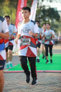 BIB: 6828
                            <button type="button" onclick="openModal(6453695)" class="btn btn-primary btn-sm float-right btn-popup" data-toggle="modal" data-target=".modal-high-quality">
                        <i class="fas fa-shopping-cart"></i> Add to Cart
                    </button>
                                            <button type="button" onclick="isThisMe(6453695, true)" class="btn btn-success btn-sm float-right btn-popup btn-isme hidden" data-toggle="tooltip" data-placement="bottom" title="นี่คือรูปของคุณใช่ไหม คลิกที่นี่เพื่อเอาเข้าอัลบั้ม">
                        <i class="fas fa-plus"></i> Add to album
                    </button>
                    <button type="button" onclick="isThisMe(6453695, false)" class="btn btn-warning btn-sm float-right btn-popup btn-isnotme hidden">
                        <i class="fas fa-ban"></i> Remove from album
                    </button>