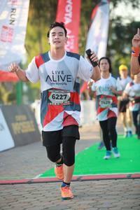 BIB: 6227
                            <button type="button" onclick="openModal(6452079)" class="btn btn-primary btn-sm float-right btn-popup" data-toggle="modal" data-target=".modal-high-quality">
                        <i class="fas fa-shopping-cart"></i> Add to Cart
                    </button>
                                            <button type="button" onclick="isThisMe(6452079, true)" class="btn btn-success btn-sm float-right btn-popup btn-isme hidden" data-toggle="tooltip" data-placement="bottom" title="นี่คือรูปของคุณใช่ไหม คลิกที่นี่เพื่อเอาเข้าอัลบั้ม">
                        <i class="fas fa-plus"></i> Add to album
                    </button>
                    <button type="button" onclick="isThisMe(6452079, false)" class="btn btn-warning btn-sm float-right btn-popup btn-isnotme hidden">
                        <i class="fas fa-ban"></i> Remove from album
                    </button>