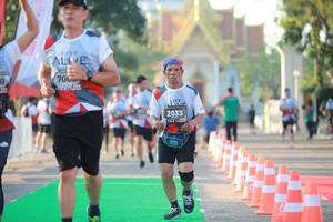 BIB: 700, 2033
                            <button type="button" onclick="openModal(6453082)" class="btn btn-primary btn-sm float-right btn-popup" data-toggle="modal" data-target=".modal-high-quality">
                        <i class="fas fa-shopping-cart"></i> Add to Cart
                    </button>
                                            <button type="button" onclick="isThisMe(6453082, true)" class="btn btn-success btn-sm float-right btn-popup btn-isme hidden" data-toggle="tooltip" data-placement="bottom" title="นี่คือรูปของคุณใช่ไหม คลิกที่นี่เพื่อเอาเข้าอัลบั้ม">
                        <i class="fas fa-plus"></i> Add to album
                    </button>
                    <button type="button" onclick="isThisMe(6453082, false)" class="btn btn-warning btn-sm float-right btn-popup btn-isnotme hidden">
                        <i class="fas fa-ban"></i> Remove from album
                    </button>