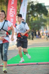 BIB: 7828
                            <button type="button" onclick="openModal(6452827)" class="btn btn-primary btn-sm float-right btn-popup" data-toggle="modal" data-target=".modal-high-quality">
                        <i class="fas fa-shopping-cart"></i> Add to Cart
                    </button>
                                            <button type="button" onclick="isThisMe(6452827, true)" class="btn btn-success btn-sm float-right btn-popup btn-isme hidden" data-toggle="tooltip" data-placement="bottom" title="นี่คือรูปของคุณใช่ไหม คลิกที่นี่เพื่อเอาเข้าอัลบั้ม">
                        <i class="fas fa-plus"></i> Add to album
                    </button>
                    <button type="button" onclick="isThisMe(6452827, false)" class="btn btn-warning btn-sm float-right btn-popup btn-isnotme hidden">
                        <i class="fas fa-ban"></i> Remove from album
                    </button>