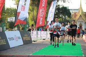 BIB: 2019
                            <button type="button" onclick="openModal(6452639)" class="btn btn-primary btn-sm float-right btn-popup" data-toggle="modal" data-target=".modal-high-quality">
                        <i class="fas fa-shopping-cart"></i> Add to Cart
                    </button>
                                            <button type="button" onclick="isThisMe(6452639, true)" class="btn btn-success btn-sm float-right btn-popup btn-isme hidden" data-toggle="tooltip" data-placement="bottom" title="นี่คือรูปของคุณใช่ไหม คลิกที่นี่เพื่อเอาเข้าอัลบั้ม">
                        <i class="fas fa-plus"></i> Add to album
                    </button>
                    <button type="button" onclick="isThisMe(6452639, false)" class="btn btn-warning btn-sm float-right btn-popup btn-isnotme hidden">
                        <i class="fas fa-ban"></i> Remove from album
                    </button>