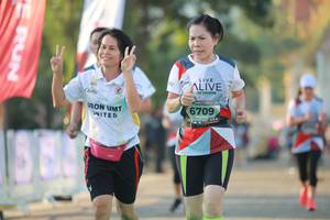 BIB: 6709
                            <button type="button" onclick="openModal(6453034)" class="btn btn-primary btn-sm float-right btn-popup" data-toggle="modal" data-target=".modal-high-quality">
                        <i class="fas fa-shopping-cart"></i> Add to Cart
                    </button>
                                            <button type="button" onclick="isThisMe(6453034, true)" class="btn btn-success btn-sm float-right btn-popup btn-isme hidden" data-toggle="tooltip" data-placement="bottom" title="นี่คือรูปของคุณใช่ไหม คลิกที่นี่เพื่อเอาเข้าอัลบั้ม">
                        <i class="fas fa-plus"></i> Add to album
                    </button>
                    <button type="button" onclick="isThisMe(6453034, false)" class="btn btn-warning btn-sm float-right btn-popup btn-isnotme hidden">
                        <i class="fas fa-ban"></i> Remove from album
                    </button>