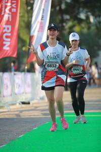 BIB: 6832, 6441
                            <button type="button" onclick="openModal(6452947)" class="btn btn-primary btn-sm float-right btn-popup" data-toggle="modal" data-target=".modal-high-quality">
                        <i class="fas fa-shopping-cart"></i> Add to Cart
                    </button>
                                            <button type="button" onclick="isThisMe(6452947, true)" class="btn btn-success btn-sm float-right btn-popup btn-isme hidden" data-toggle="tooltip" data-placement="bottom" title="นี่คือรูปของคุณใช่ไหม คลิกที่นี่เพื่อเอาเข้าอัลบั้ม">
                        <i class="fas fa-plus"></i> Add to album
                    </button>
                    <button type="button" onclick="isThisMe(6452947, false)" class="btn btn-warning btn-sm float-right btn-popup btn-isnotme hidden">
                        <i class="fas fa-ban"></i> Remove from album
                    </button>