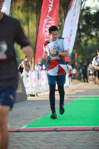 BIB: 7695
                            <button type="button" onclick="openModal(6452560)" class="btn btn-primary btn-sm float-right btn-popup" data-toggle="modal" data-target=".modal-high-quality">
                        <i class="fas fa-shopping-cart"></i> Add to Cart
                    </button>
                                            <button type="button" onclick="isThisMe(6452560, true)" class="btn btn-success btn-sm float-right btn-popup btn-isme hidden" data-toggle="tooltip" data-placement="bottom" title="นี่คือรูปของคุณใช่ไหม คลิกที่นี่เพื่อเอาเข้าอัลบั้ม">
                        <i class="fas fa-plus"></i> Add to album
                    </button>
                    <button type="button" onclick="isThisMe(6452560, false)" class="btn btn-warning btn-sm float-right btn-popup btn-isnotme hidden">
                        <i class="fas fa-ban"></i> Remove from album
                    </button>