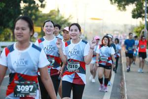 BIB: 7310, 3097
                            <button type="button" onclick="openModal(6399963)" class="btn btn-primary btn-sm float-right btn-popup" data-toggle="modal" data-target=".modal-high-quality">
                        <i class="fas fa-shopping-cart"></i> Add to Cart
                    </button>
                                            <button type="button" onclick="isThisMe(6399963, true)" class="btn btn-success btn-sm float-right btn-popup btn-isme hidden" data-toggle="tooltip" data-placement="bottom" title="นี่คือรูปของคุณใช่ไหม คลิกที่นี่เพื่อเอาเข้าอัลบั้ม">
                        <i class="fas fa-plus"></i> Add to album
                    </button>
                    <button type="button" onclick="isThisMe(6399963, false)" class="btn btn-warning btn-sm float-right btn-popup btn-isnotme hidden">
                        <i class="fas fa-ban"></i> Remove from album
                    </button>