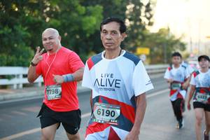 BIB: 6123, 7798, 6190
                            <button type="button" onclick="openModal(6397614)" class="btn btn-primary btn-sm float-right btn-popup" data-toggle="modal" data-target=".modal-high-quality">
                        <i class="fas fa-shopping-cart"></i> Add to Cart
                    </button>
                                            <button type="button" onclick="isThisMe(6397614, true)" class="btn btn-success btn-sm float-right btn-popup btn-isme hidden" data-toggle="tooltip" data-placement="bottom" title="นี่คือรูปของคุณใช่ไหม คลิกที่นี่เพื่อเอาเข้าอัลบั้ม">
                        <i class="fas fa-plus"></i> Add to album
                    </button>
                    <button type="button" onclick="isThisMe(6397614, false)" class="btn btn-warning btn-sm float-right btn-popup btn-isnotme hidden">
                        <i class="fas fa-ban"></i> Remove from album
                    </button>