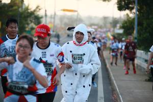 BIB: 6125, 670
                            <button type="button" onclick="openModal(6393969)" class="btn btn-primary btn-sm float-right btn-popup" data-toggle="modal" data-target=".modal-high-quality">
                        <i class="fas fa-shopping-cart"></i> Add to Cart
                    </button>
                                            <button type="button" onclick="isThisMe(6393969, true)" class="btn btn-success btn-sm float-right btn-popup btn-isme hidden" data-toggle="tooltip" data-placement="bottom" title="นี่คือรูปของคุณใช่ไหม คลิกที่นี่เพื่อเอาเข้าอัลบั้ม">
                        <i class="fas fa-plus"></i> Add to album
                    </button>
                    <button type="button" onclick="isThisMe(6393969, false)" class="btn btn-warning btn-sm float-right btn-popup btn-isnotme hidden">
                        <i class="fas fa-ban"></i> Remove from album
                    </button>