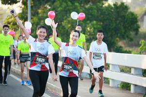 BIB: 7820, 3825, 3824
                            <button type="button" onclick="openModal(6402513)" class="btn btn-primary btn-sm float-right btn-popup" data-toggle="modal" data-target=".modal-high-quality">
                        <i class="fas fa-shopping-cart"></i> Add to Cart
                    </button>
                                            <button type="button" onclick="isThisMe(6402513, true)" class="btn btn-success btn-sm float-right btn-popup btn-isme hidden" data-toggle="tooltip" data-placement="bottom" title="นี่คือรูปของคุณใช่ไหม คลิกที่นี่เพื่อเอาเข้าอัลบั้ม">
                        <i class="fas fa-plus"></i> Add to album
                    </button>
                    <button type="button" onclick="isThisMe(6402513, false)" class="btn btn-warning btn-sm float-right btn-popup btn-isnotme hidden">
                        <i class="fas fa-ban"></i> Remove from album
                    </button>