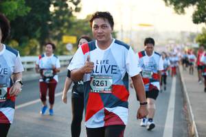 BIB: 710, 6261
                            <button type="button" onclick="openModal(6398773)" class="btn btn-primary btn-sm float-right btn-popup" data-toggle="modal" data-target=".modal-high-quality">
                        <i class="fas fa-shopping-cart"></i> Add to Cart
                    </button>
                                            <button type="button" onclick="isThisMe(6398773, true)" class="btn btn-success btn-sm float-right btn-popup btn-isme hidden" data-toggle="tooltip" data-placement="bottom" title="นี่คือรูปของคุณใช่ไหม คลิกที่นี่เพื่อเอาเข้าอัลบั้ม">
                        <i class="fas fa-plus"></i> Add to album
                    </button>
                    <button type="button" onclick="isThisMe(6398773, false)" class="btn btn-warning btn-sm float-right btn-popup btn-isnotme hidden">
                        <i class="fas fa-ban"></i> Remove from album
                    </button>