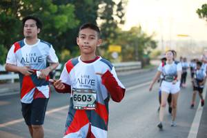 BIB: 6603
                            <button type="button" onclick="openModal(6400104)" class="btn btn-primary btn-sm float-right btn-popup" data-toggle="modal" data-target=".modal-high-quality">
                        <i class="fas fa-shopping-cart"></i> Add to Cart
                    </button>
                                            <button type="button" onclick="isThisMe(6400104, true)" class="btn btn-success btn-sm float-right btn-popup btn-isme hidden" data-toggle="tooltip" data-placement="bottom" title="นี่คือรูปของคุณใช่ไหม คลิกที่นี่เพื่อเอาเข้าอัลบั้ม">
                        <i class="fas fa-plus"></i> Add to album
                    </button>
                    <button type="button" onclick="isThisMe(6400104, false)" class="btn btn-warning btn-sm float-right btn-popup btn-isnotme hidden">
                        <i class="fas fa-ban"></i> Remove from album
                    </button>