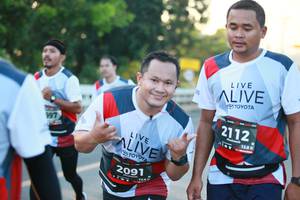 BIB: 2112, 997, 128, 2091
                            <button type="button" onclick="openModal(6397597)" class="btn btn-primary btn-sm float-right btn-popup" data-toggle="modal" data-target=".modal-high-quality">
                        <i class="fas fa-shopping-cart"></i> Add to Cart
                    </button>
                                            <button type="button" onclick="isThisMe(6397597, true)" class="btn btn-success btn-sm float-right btn-popup btn-isme hidden" data-toggle="tooltip" data-placement="bottom" title="นี่คือรูปของคุณใช่ไหม คลิกที่นี่เพื่อเอาเข้าอัลบั้ม">
                        <i class="fas fa-plus"></i> Add to album
                    </button>
                    <button type="button" onclick="isThisMe(6397597, false)" class="btn btn-warning btn-sm float-right btn-popup btn-isnotme hidden">
                        <i class="fas fa-ban"></i> Remove from album
                    </button>