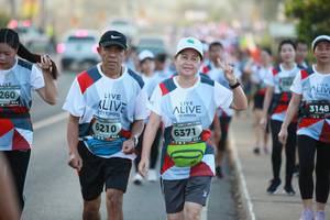 BIB: 260, 3148, 6210, 6371, 
                            <button type="button" onclick="openModal(6396584)" class="btn btn-primary btn-sm float-right btn-popup" data-toggle="modal" data-target=".modal-high-quality">
                        <i class="fas fa-shopping-cart"></i> Add to Cart
                    </button>
                                            <button type="button" onclick="isThisMe(6396584, true)" class="btn btn-success btn-sm float-right btn-popup btn-isme hidden" data-toggle="tooltip" data-placement="bottom" title="นี่คือรูปของคุณใช่ไหม คลิกที่นี่เพื่อเอาเข้าอัลบั้ม">
                        <i class="fas fa-plus"></i> Add to album
                    </button>
                    <button type="button" onclick="isThisMe(6396584, false)" class="btn btn-warning btn-sm float-right btn-popup btn-isnotme hidden">
                        <i class="fas fa-ban"></i> Remove from album
                    </button>