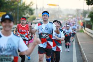 BIB: 3004, 098, 6760
                            <button type="button" onclick="openModal(6391642)" class="btn btn-primary btn-sm float-right btn-popup" data-toggle="modal" data-target=".modal-high-quality">
                        <i class="fas fa-shopping-cart"></i> Add to Cart
                    </button>
                                            <button type="button" onclick="isThisMe(6391642, true)" class="btn btn-success btn-sm float-right btn-popup btn-isme hidden" data-toggle="tooltip" data-placement="bottom" title="นี่คือรูปของคุณใช่ไหม คลิกที่นี่เพื่อเอาเข้าอัลบั้ม">
                        <i class="fas fa-plus"></i> Add to album
                    </button>
                    <button type="button" onclick="isThisMe(6391642, false)" class="btn btn-warning btn-sm float-right btn-popup btn-isnotme hidden">
                        <i class="fas fa-ban"></i> Remove from album
                    </button>