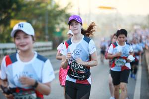 BIB: 7285, 2174
                            <button type="button" onclick="openModal(6397220)" class="btn btn-primary btn-sm float-right btn-popup" data-toggle="modal" data-target=".modal-high-quality">
                        <i class="fas fa-shopping-cart"></i> Add to Cart
                    </button>
                                            <button type="button" onclick="isThisMe(6397220, true)" class="btn btn-success btn-sm float-right btn-popup btn-isme hidden" data-toggle="tooltip" data-placement="bottom" title="นี่คือรูปของคุณใช่ไหม คลิกที่นี่เพื่อเอาเข้าอัลบั้ม">
                        <i class="fas fa-plus"></i> Add to album
                    </button>
                    <button type="button" onclick="isThisMe(6397220, false)" class="btn btn-warning btn-sm float-right btn-popup btn-isnotme hidden">
                        <i class="fas fa-ban"></i> Remove from album
                    </button>