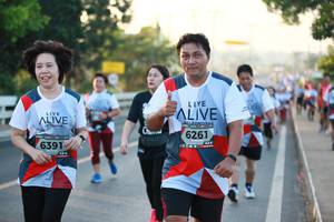 BIB: 6261, 6391
                            <button type="button" onclick="openModal(6398774)" class="btn btn-primary btn-sm float-right btn-popup" data-toggle="modal" data-target=".modal-high-quality">
                        <i class="fas fa-shopping-cart"></i> Add to Cart
                    </button>
                                            <button type="button" onclick="isThisMe(6398774, true)" class="btn btn-success btn-sm float-right btn-popup btn-isme hidden" data-toggle="tooltip" data-placement="bottom" title="นี่คือรูปของคุณใช่ไหม คลิกที่นี่เพื่อเอาเข้าอัลบั้ม">
                        <i class="fas fa-plus"></i> Add to album
                    </button>
                    <button type="button" onclick="isThisMe(6398774, false)" class="btn btn-warning btn-sm float-right btn-popup btn-isnotme hidden">
                        <i class="fas fa-ban"></i> Remove from album
                    </button>