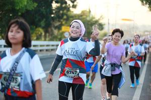 BIB: 6747
                            <button type="button" onclick="openModal(6400312)" class="btn btn-primary btn-sm float-right btn-popup" data-toggle="modal" data-target=".modal-high-quality">
                        <i class="fas fa-shopping-cart"></i> Add to Cart
                    </button>
                                            <button type="button" onclick="isThisMe(6400312, true)" class="btn btn-success btn-sm float-right btn-popup btn-isme hidden" data-toggle="tooltip" data-placement="bottom" title="นี่คือรูปของคุณใช่ไหม คลิกที่นี่เพื่อเอาเข้าอัลบั้ม">
                        <i class="fas fa-plus"></i> Add to album
                    </button>
                    <button type="button" onclick="isThisMe(6400312, false)" class="btn btn-warning btn-sm float-right btn-popup btn-isnotme hidden">
                        <i class="fas fa-ban"></i> Remove from album
                    </button>