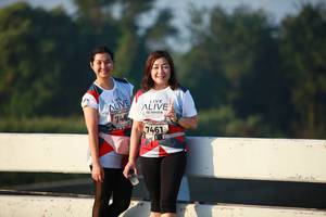 BIB: 746, 7461
                            <button type="button" onclick="openModal(6403282)" class="btn btn-primary btn-sm float-right btn-popup" data-toggle="modal" data-target=".modal-high-quality">
                        <i class="fas fa-shopping-cart"></i> Add to Cart
                    </button>
                                            <button type="button" onclick="isThisMe(6403282, true)" class="btn btn-success btn-sm float-right btn-popup btn-isme hidden" data-toggle="tooltip" data-placement="bottom" title="นี่คือรูปของคุณใช่ไหม คลิกที่นี่เพื่อเอาเข้าอัลบั้ม">
                        <i class="fas fa-plus"></i> Add to album
                    </button>
                    <button type="button" onclick="isThisMe(6403282, false)" class="btn btn-warning btn-sm float-right btn-popup btn-isnotme hidden">
                        <i class="fas fa-ban"></i> Remove from album
                    </button>