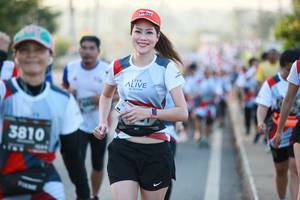 BIB: 3810
                            <button type="button" onclick="openModal(6399427)" class="btn btn-primary btn-sm float-right btn-popup" data-toggle="modal" data-target=".modal-high-quality">
                        <i class="fas fa-shopping-cart"></i> Add to Cart
                    </button>
                                            <button type="button" onclick="isThisMe(6399427, true)" class="btn btn-success btn-sm float-right btn-popup btn-isme hidden" data-toggle="tooltip" data-placement="bottom" title="นี่คือรูปของคุณใช่ไหม คลิกที่นี่เพื่อเอาเข้าอัลบั้ม">
                        <i class="fas fa-plus"></i> Add to album
                    </button>
                    <button type="button" onclick="isThisMe(6399427, false)" class="btn btn-warning btn-sm float-right btn-popup btn-isnotme hidden">
                        <i class="fas fa-ban"></i> Remove from album
                    </button>